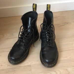Dr. Marten black boots - sz 7